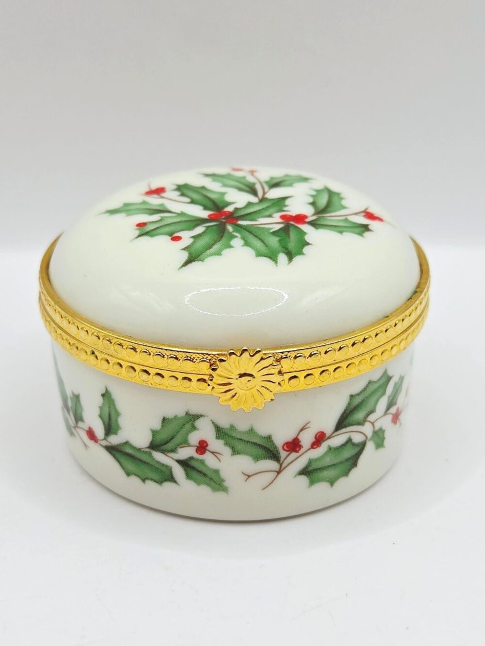 Lenox Trinket Pill Box Hinged Holiday Holly Berry Round Porcelain 2.5 Inches